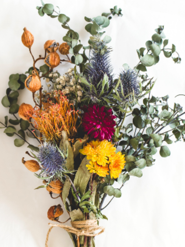 How to preserve flowers in 4 easy ways